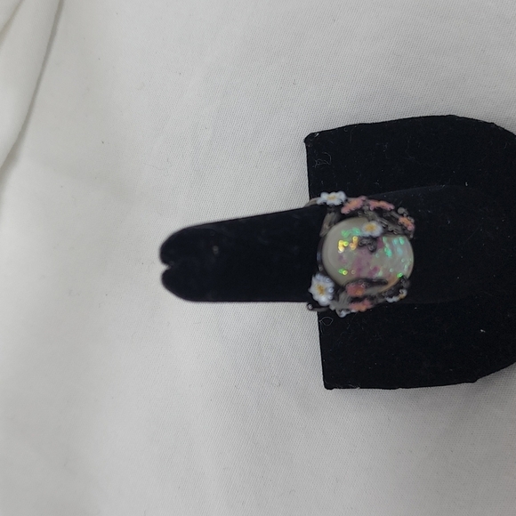 OPAL DAISY RING - Picture 4 of 7